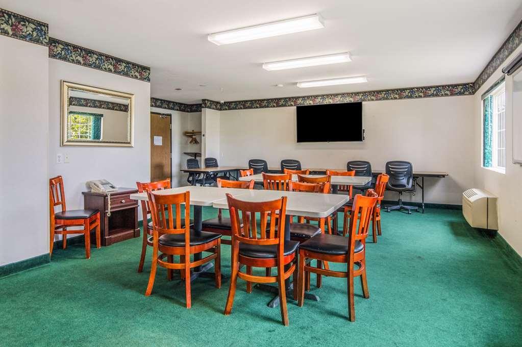 Quality Inn Port Orchard Restaurant photo